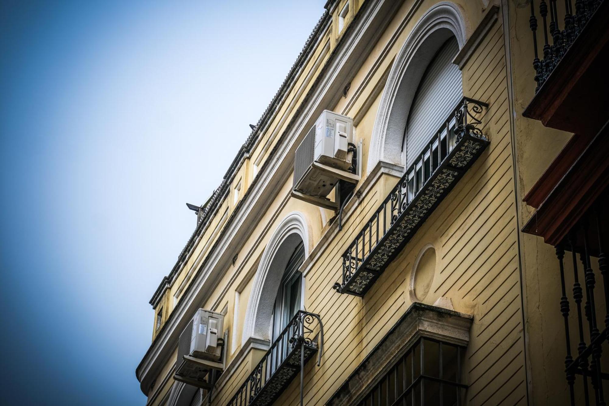 Apartamentos San Roque Seville Exterior photo