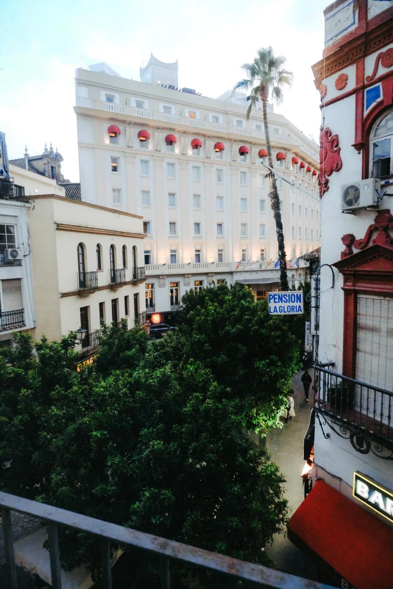 Apartamentos San Roque Seville Exterior photo