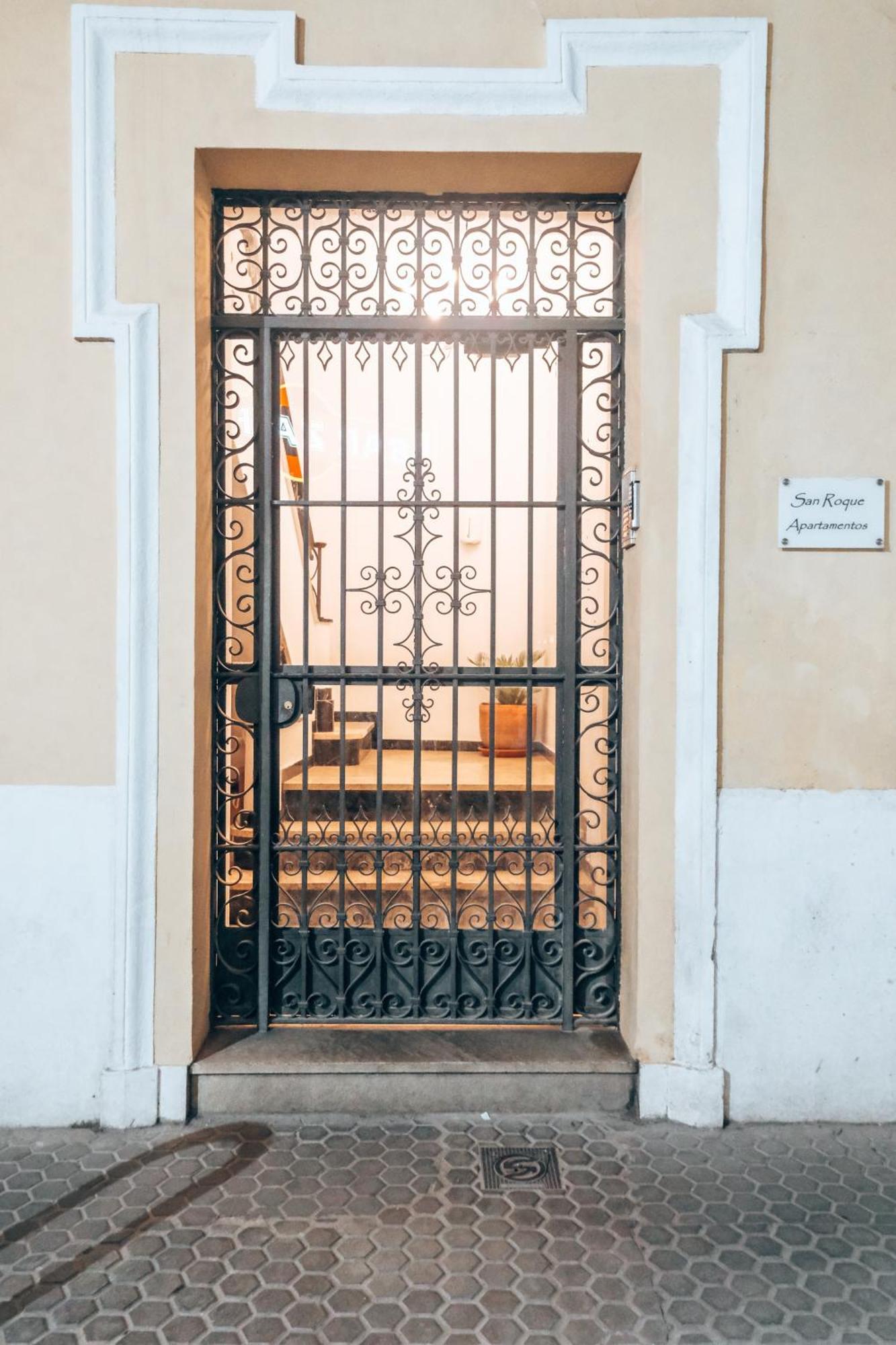 Apartamentos San Roque Seville Exterior photo