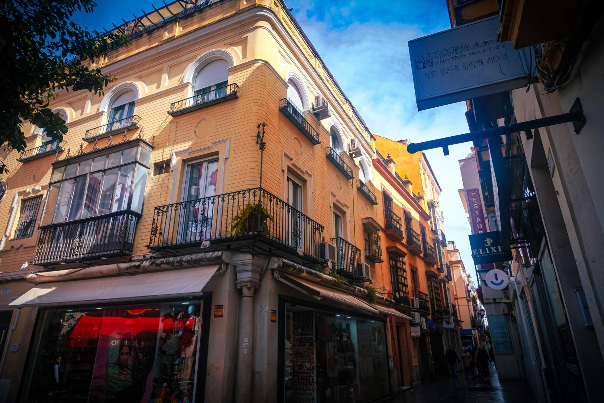 Apartamentos San Roque Seville Exterior photo